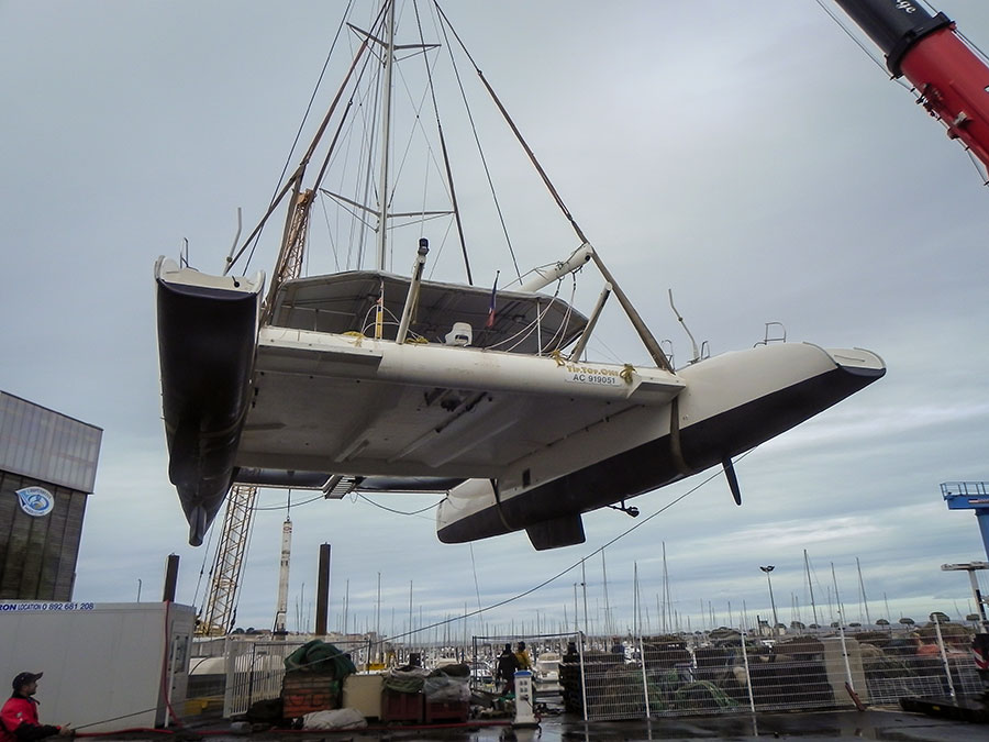 Déplacement du catamaran vers le quai